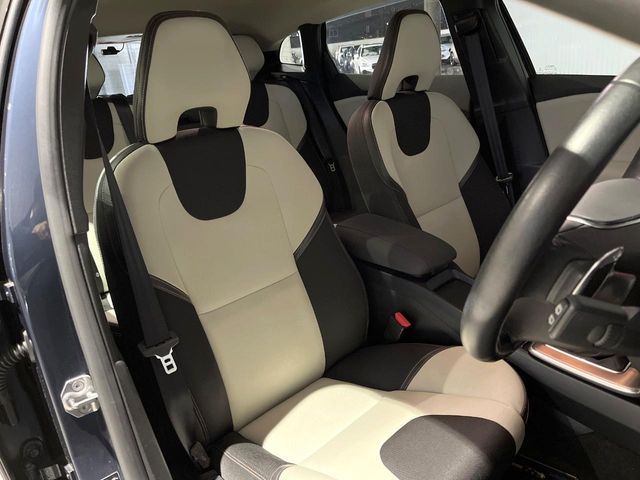 VOLVO VOLVO V40 CROSS COUNTRY 2017