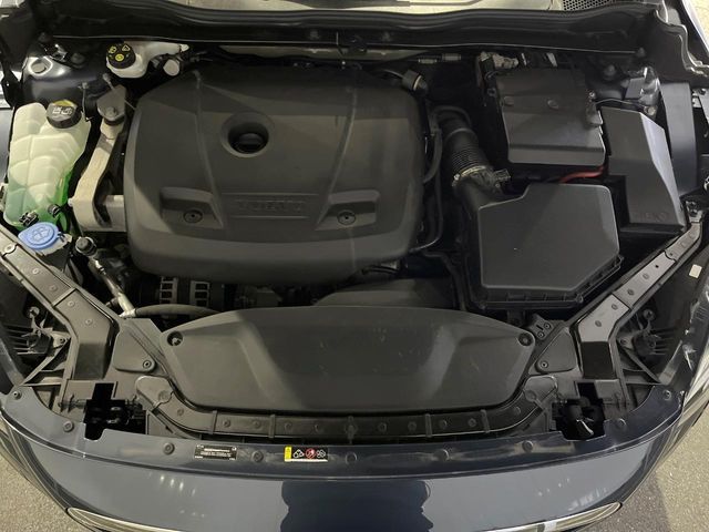 VOLVO VOLVO V40 CROSS COUNTRY 2017