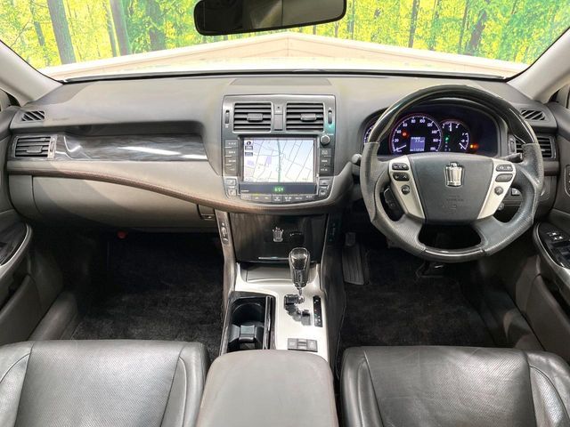 TOYOTA CROWN sedan 2010