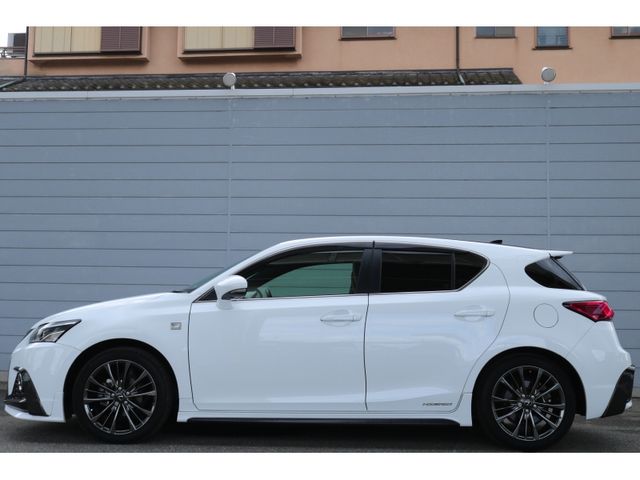 TOYOTA LEXUS CT200h 2018