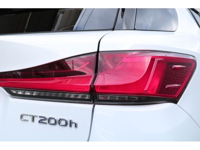 TOYOTA LEXUS CT200h 2018