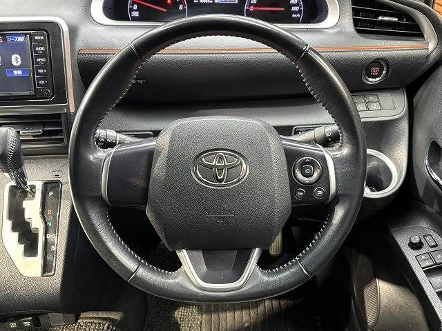 TOYOTA SIENTA 2019
