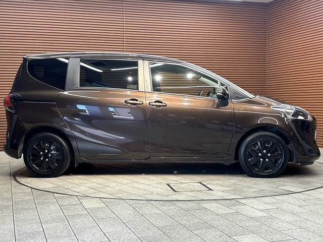 TOYOTA SIENTA 2019