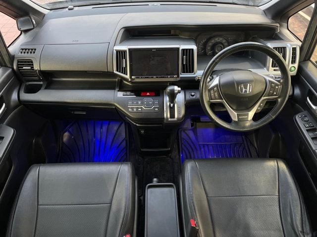 HONDA STEPWAGON SPADA 2014