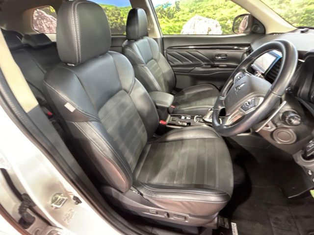 MITSUBISHI OUTLANDER PHEV 2019