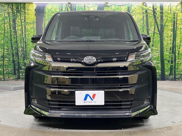 TOYOTA NOAH 2023