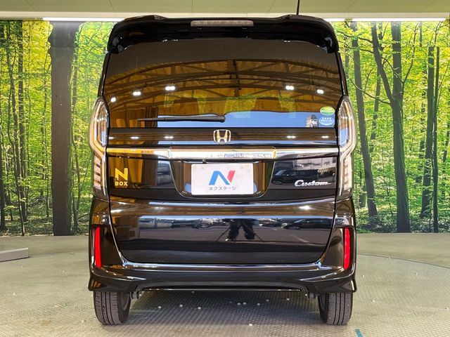 HONDA N BOX CUSTOM 2018