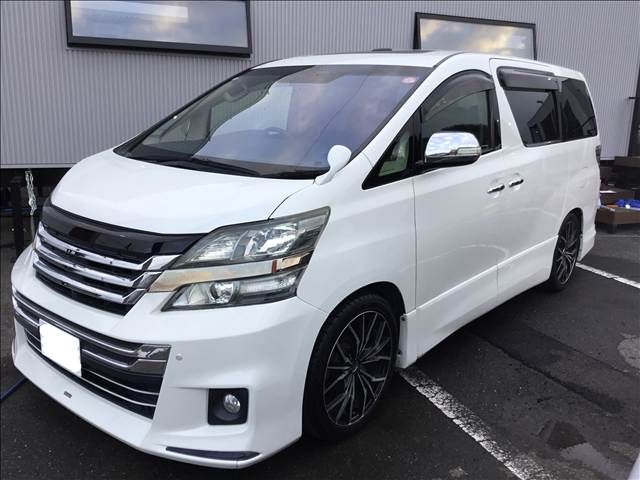 TOYOTA VELLFIRE 2012