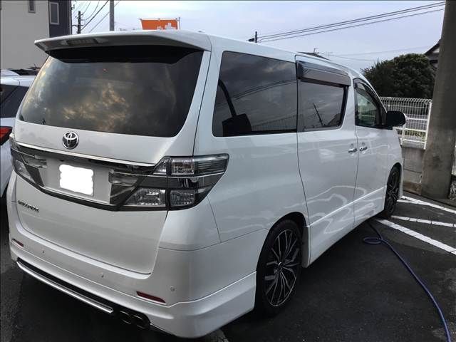 TOYOTA VELLFIRE 2012