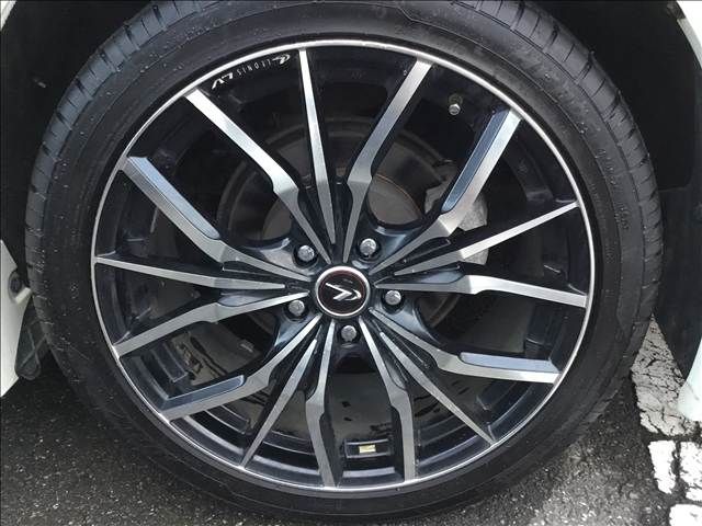 TOYOTA VELLFIRE 2012