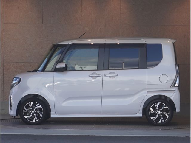 DAIHATSU TANTO CUSTOM 2020