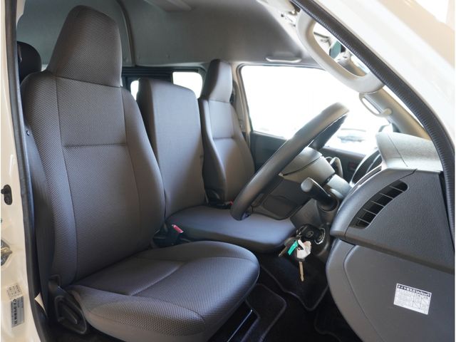 TOYOTA HIACE van 1.25t 2WD 2016