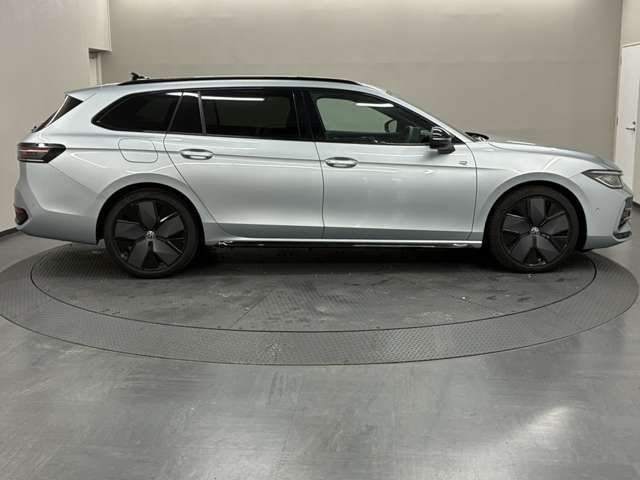 VOLKSWAGEN VOLKSWAGEN PASSAT wagon 2025