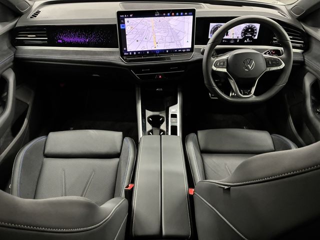 VOLKSWAGEN VOLKSWAGEN PASSAT wagon 2025