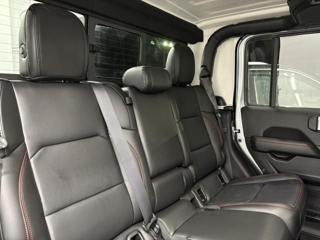 JEEP JEEP GLADIATOR 2023