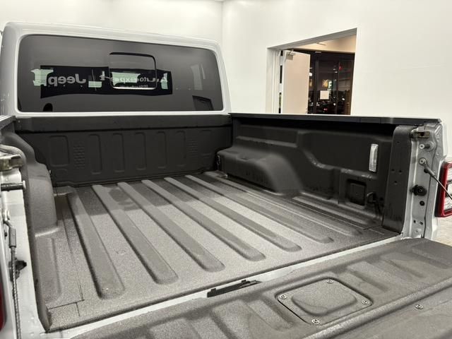 JEEP JEEP GLADIATOR 2023