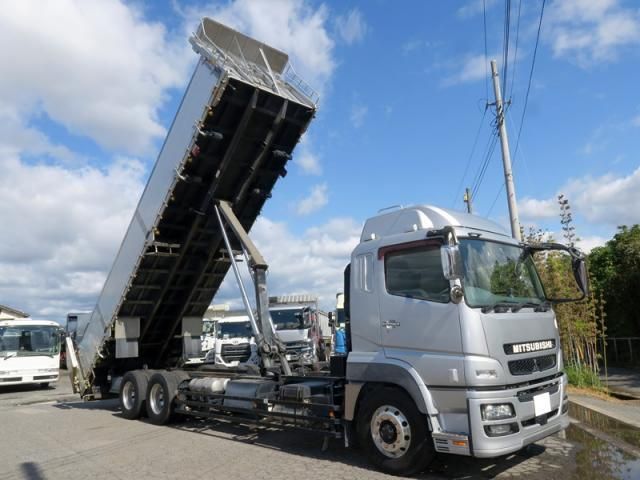 MITSUBISHI FUSOU SUPER GREAT 2014