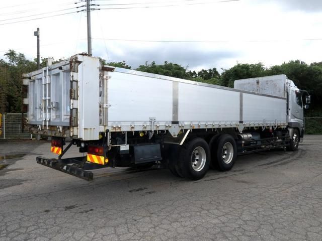 MITSUBISHI FUSOU SUPER GREAT 2014