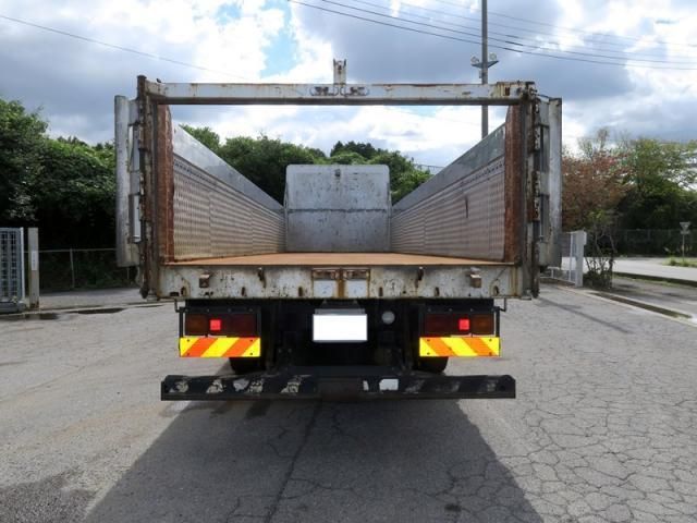 MITSUBISHI FUSOU SUPER GREAT 2014