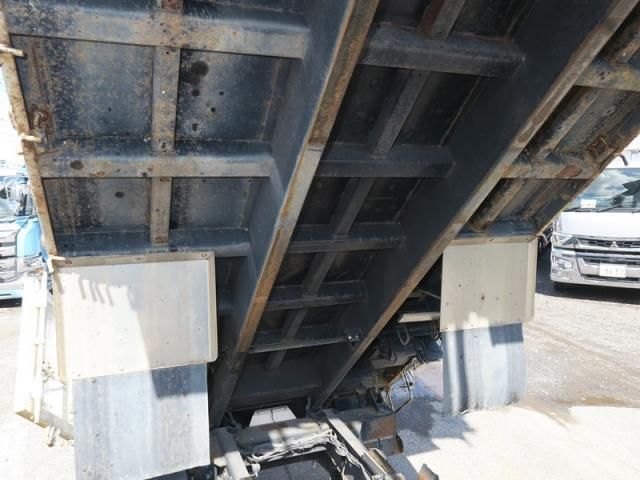 MITSUBISHI FUSOU SUPER GREAT 2014