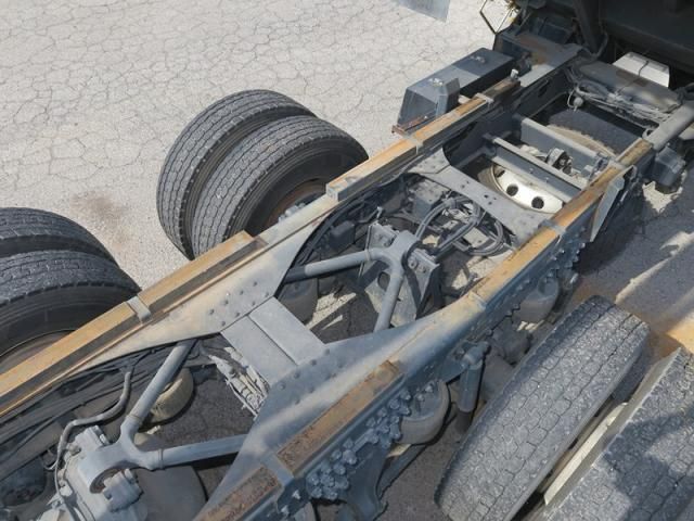 MITSUBISHI FUSOU SUPER GREAT 2014