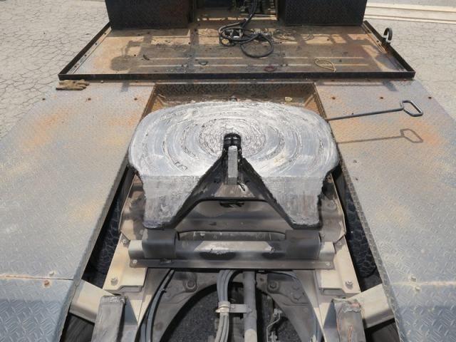 MITSUBISHI FUSOU SUPER GREAT 2016