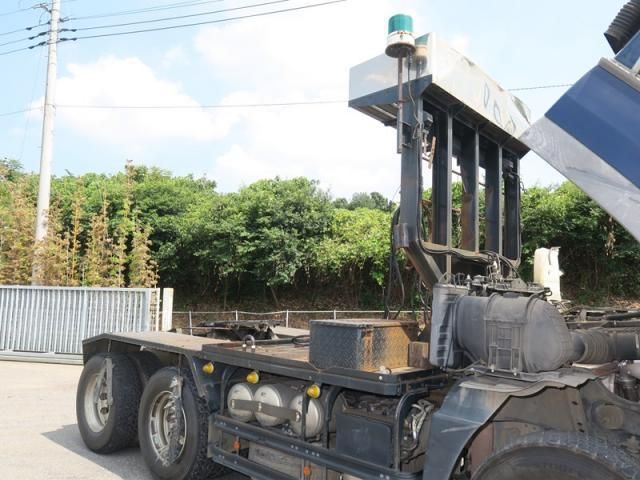 MITSUBISHI FUSOU SUPER GREAT 2016