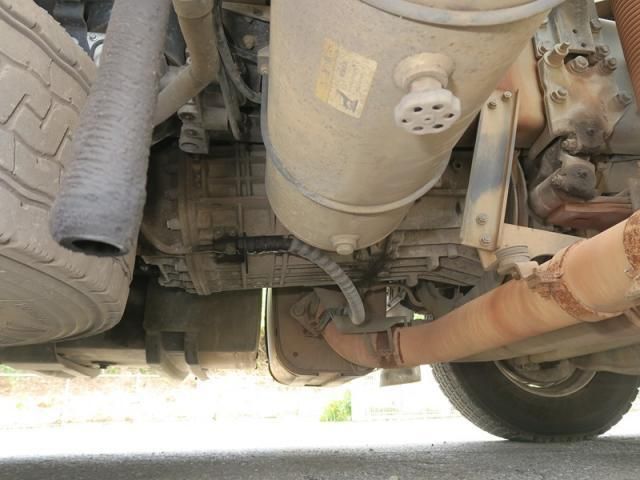 MITSUBISHI FUSOU SUPER GREAT 2016