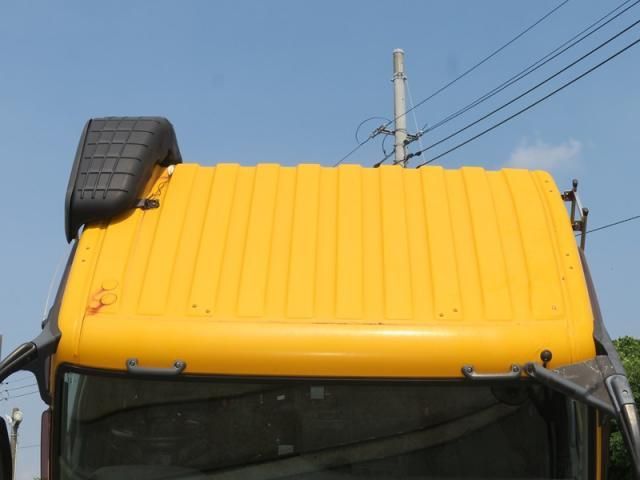 MITSUBISHI FUSOU SUPER GREAT 2016