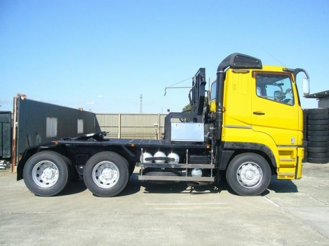 MITSUBISHI FUSOU SUPER GREAT 2015