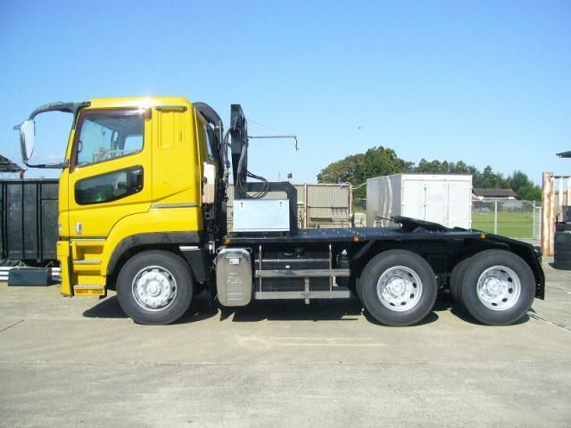 MITSUBISHI FUSOU SUPER GREAT 2015