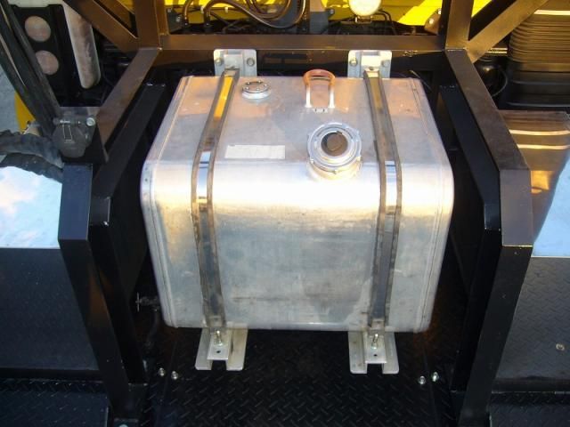 MITSUBISHI FUSOU SUPER GREAT 2015