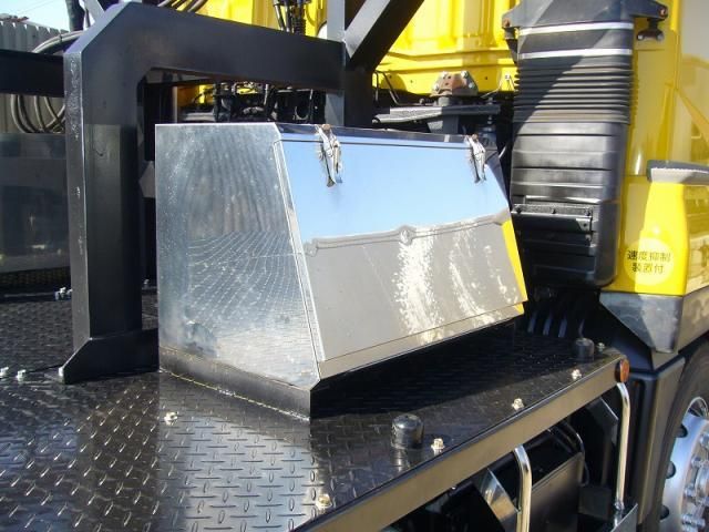 MITSUBISHI FUSOU SUPER GREAT 2015