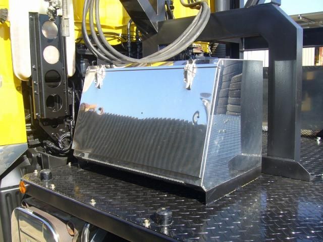 MITSUBISHI FUSOU SUPER GREAT 2015