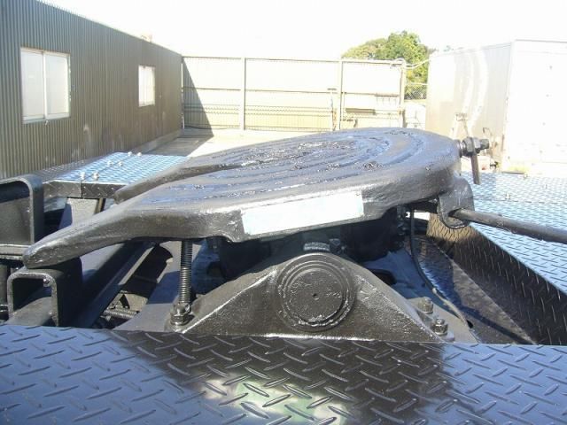 MITSUBISHI FUSOU SUPER GREAT 2015