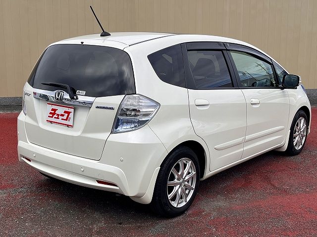 HONDA FIT HYBRID 2010