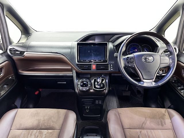 TOYOTA ESQUIRE HYBRID 2018