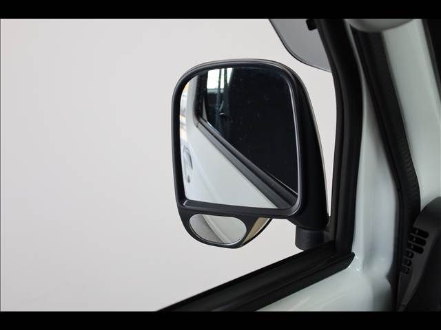 MITSUBISHI MINICAB-MiEV 2021