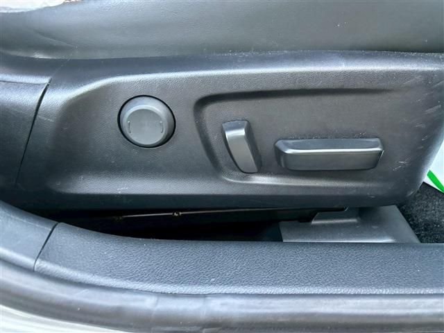 TOYOTA LEXUS IS300h 2021