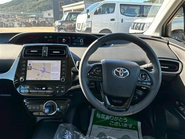 TOYOTA PRIUS PHV 2022