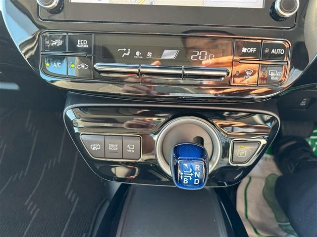 TOYOTA PRIUS PHV 2022