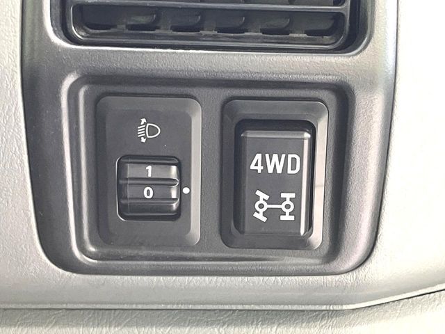 NISSAN CLIPPER truck 4WD 2006