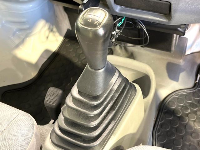 NISSAN CLIPPER truck 4WD 2006