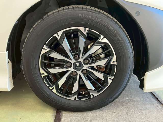 TOYOTA SIENTA HYBRID 2023