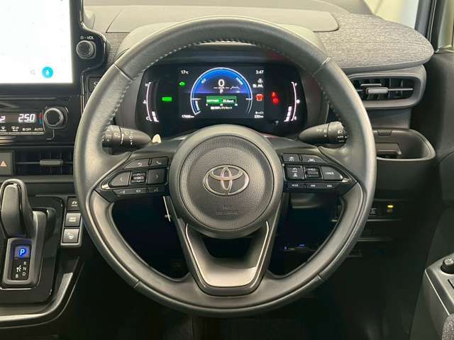 TOYOTA SIENTA HYBRID 2023