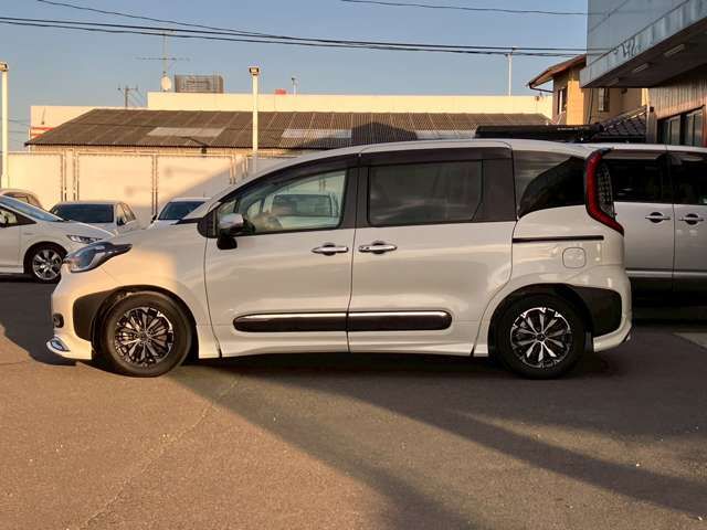 TOYOTA SIENTA HYBRID 2023