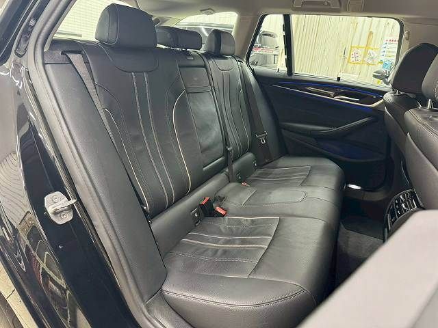 BMW BMW 5series TOURING 2018