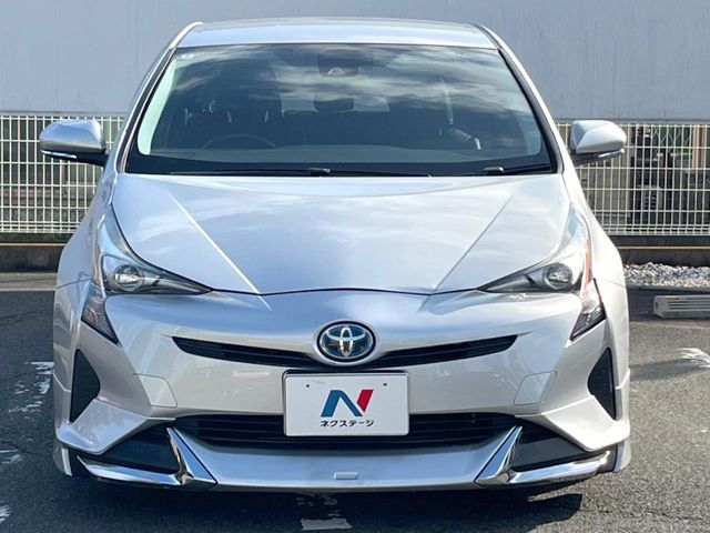 TOYOTA PRIUS 2016