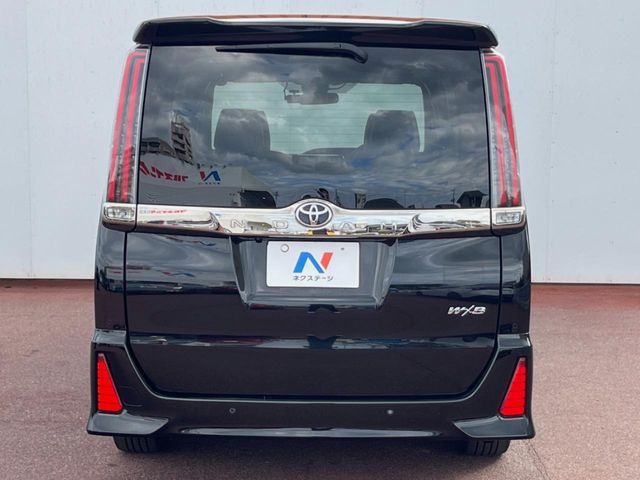 TOYOTA NOAH 2019
