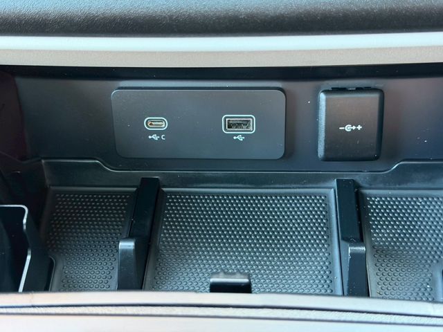 ROVER ROVER DEFENDER 2024